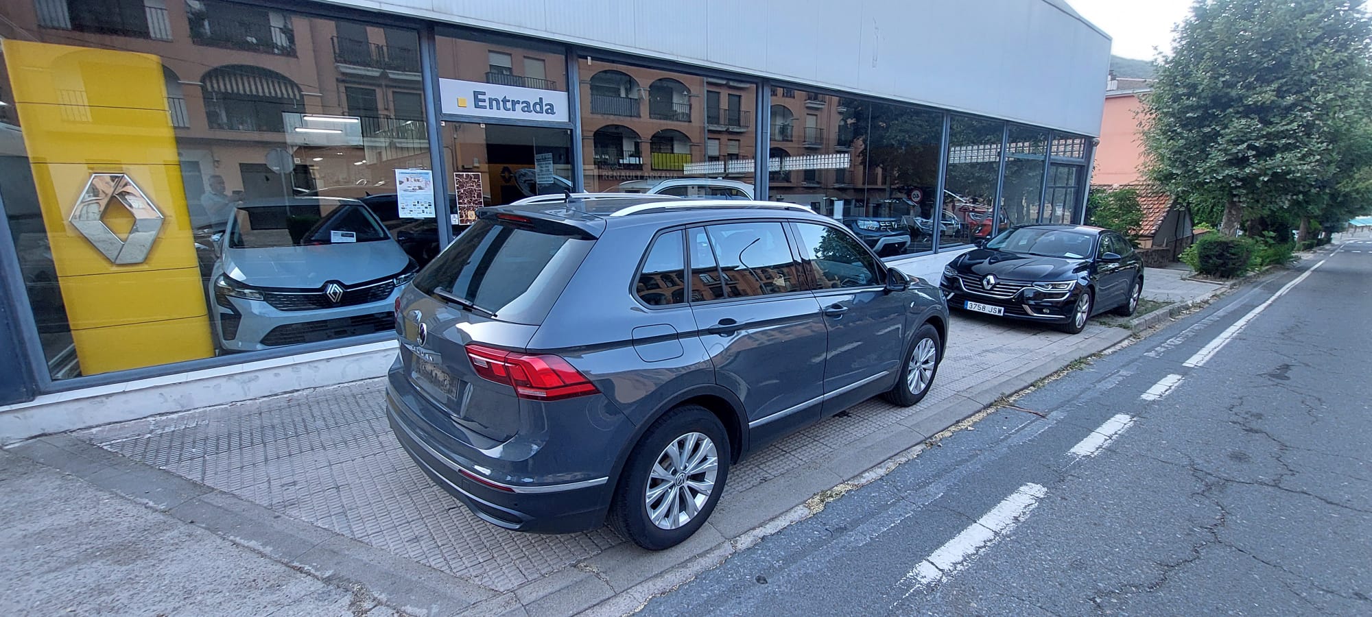 Volkswagen Tiguan 2.0 122cv miniatura 7